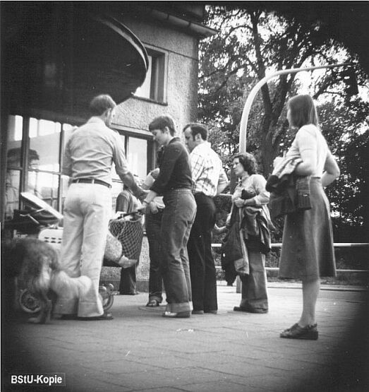 BeobachtPicknickAug1978_amBahnhof3