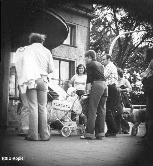 BeobachtPicknickAug1978_amBahnhof5